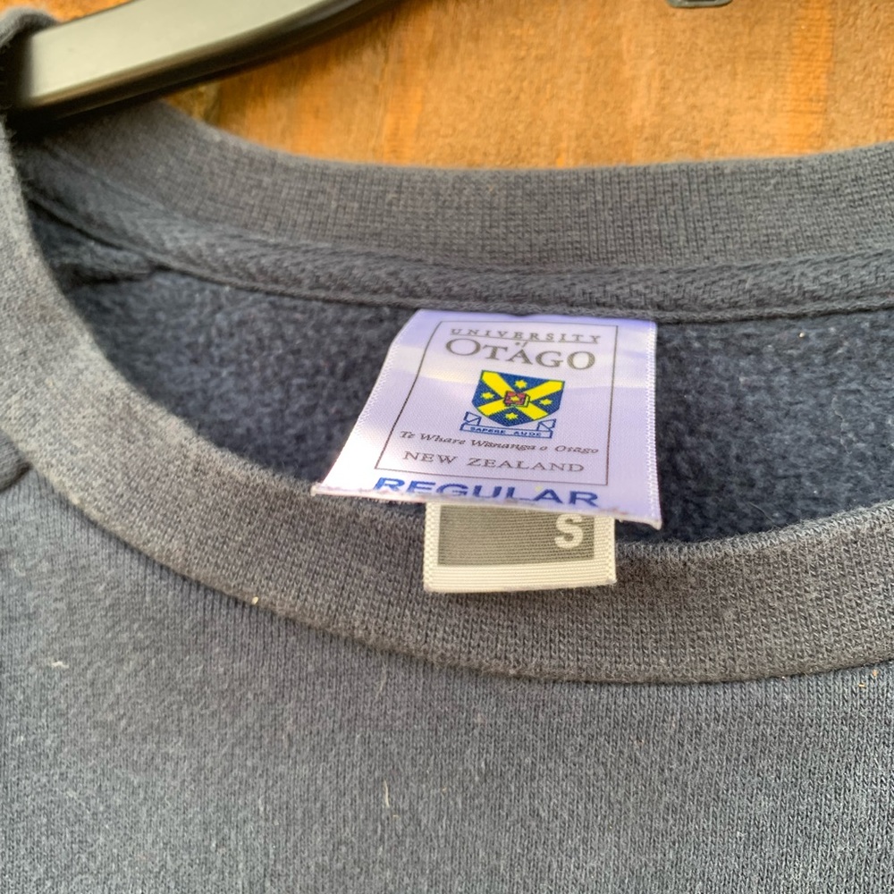 University of Otago crop sweatshirt size Small. - Picture 3 of 6